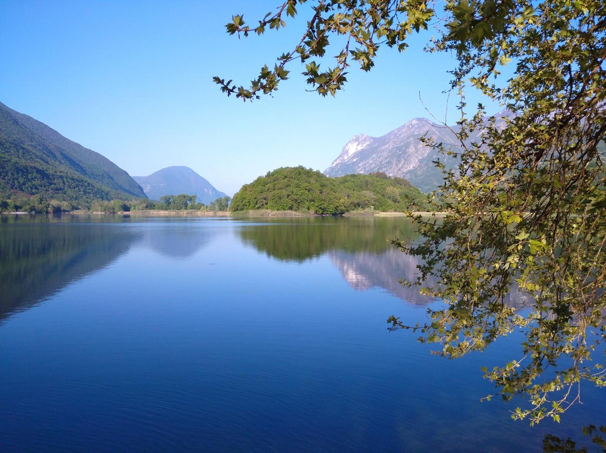 Villaggio Turistico Il Lago Dorato Carlazzo Exterior foto